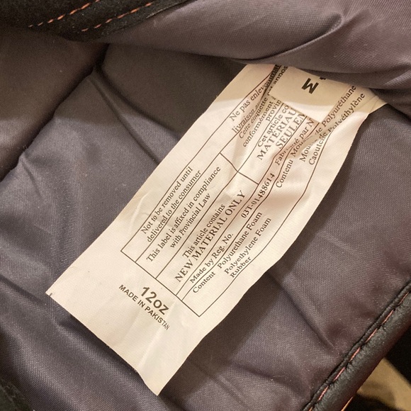 Century Pink and Black Boxing Gloves - Picture 7 of 8